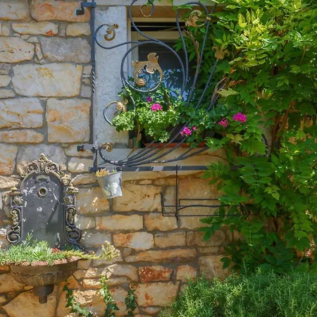 Casa Rossa Nova Vas (Porec)